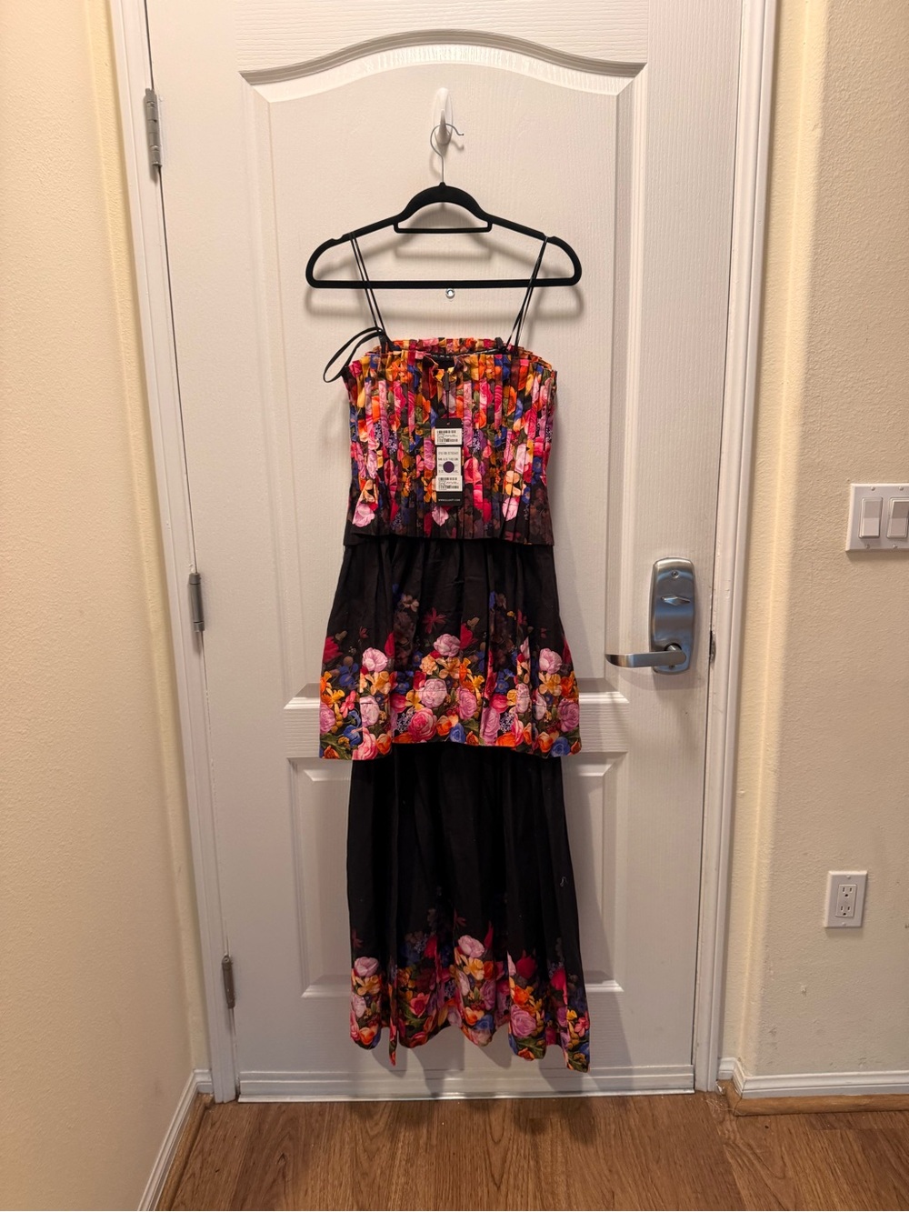 Elliatt Alice Strapless Tiered Maxi Dress in Black Floral Size S NWT - Picture 7 of 9